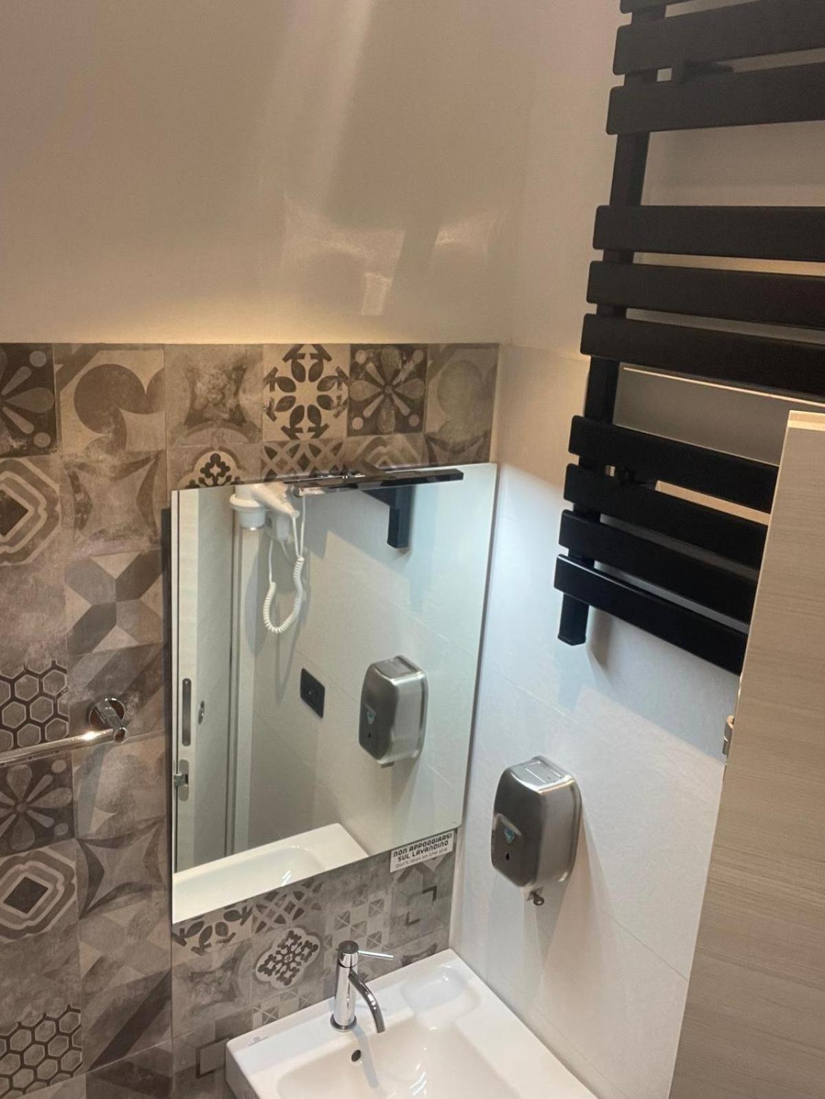 Drooms 4,0 Domotic Smart Self 24H,7 Vicino Treni Porta Susa E Centro Storico Торино Екстериор снимка